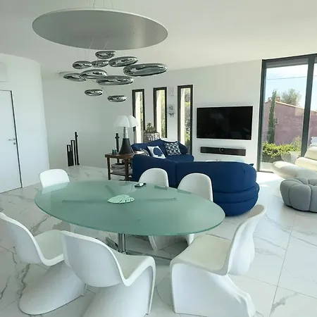 Beautiful With Sea View