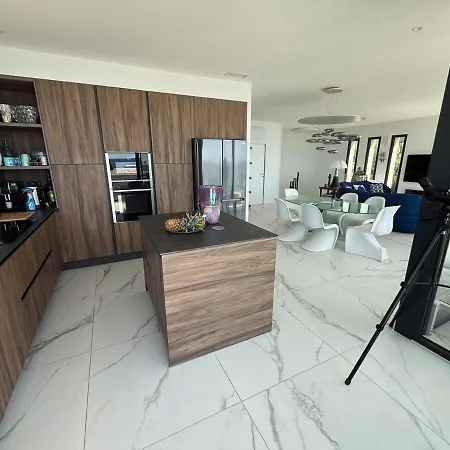 Beautiful With Sea View *