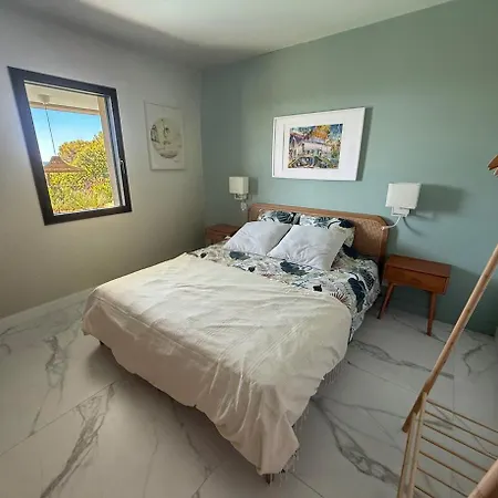 Willa Beautiful With Sea View Saint-Raphaël