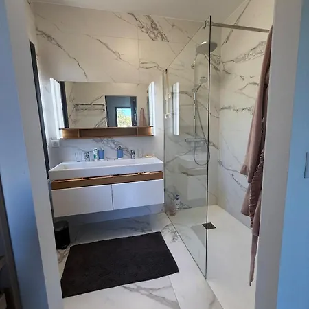 Willa Beautiful With Sea View Saint-Raphaël