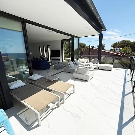 Beautiful With Sea View Willa Saint-Raphaël